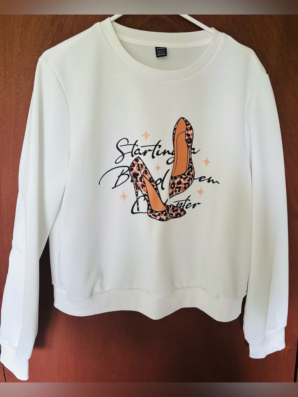 Sweatshirt - Picture 1 of 3